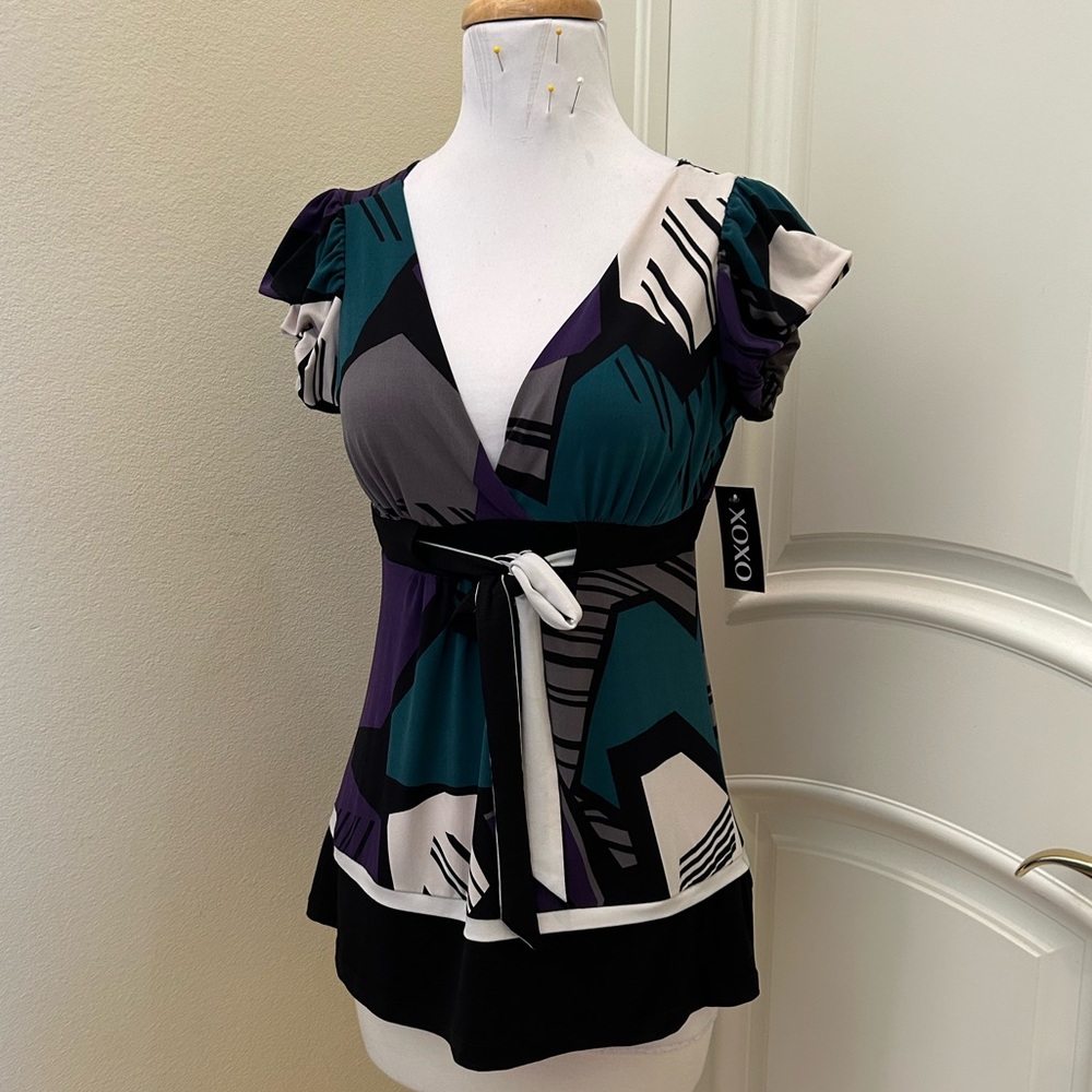 NWT Y2K XOXO modern print knit top